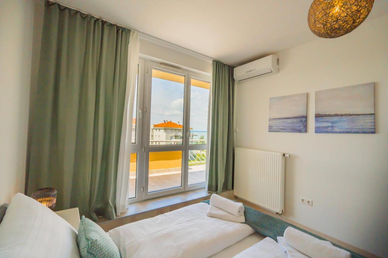 Myflat Golden Coast Panorama Apartment شيوفوك المظهر الخارجي الصورة