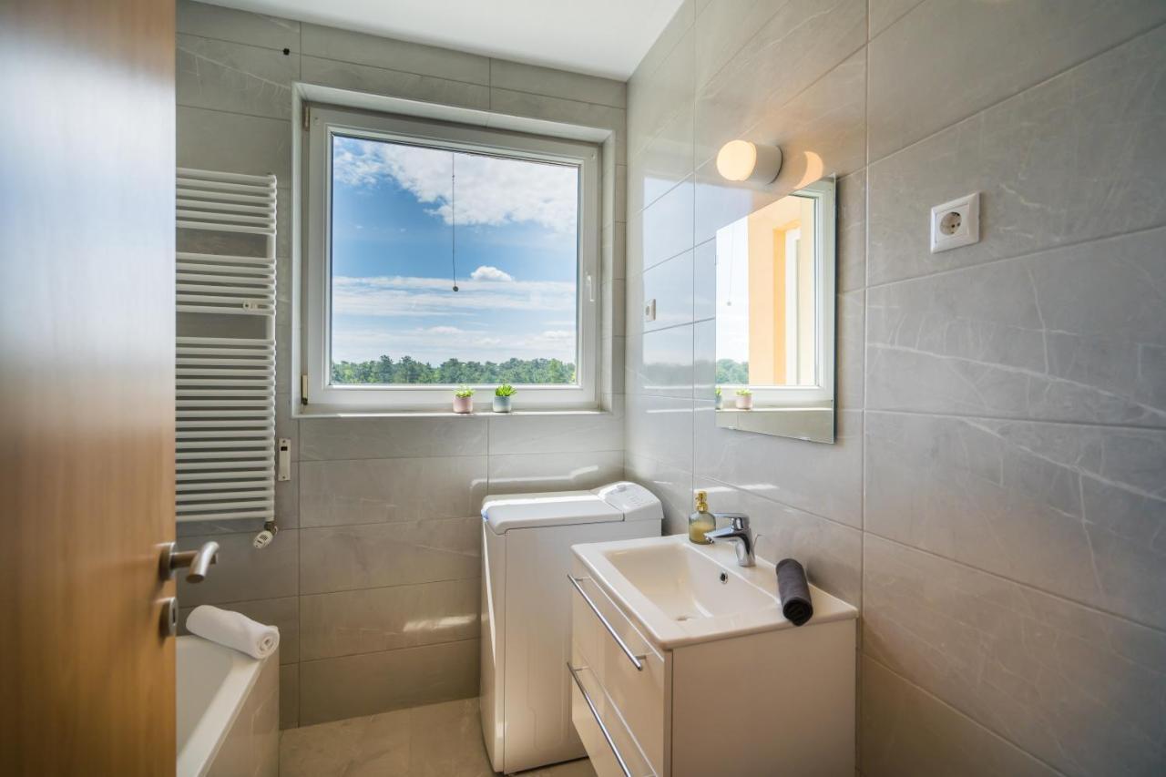 Myflat Golden Coast Panorama Apartment شيوفوك المظهر الخارجي الصورة